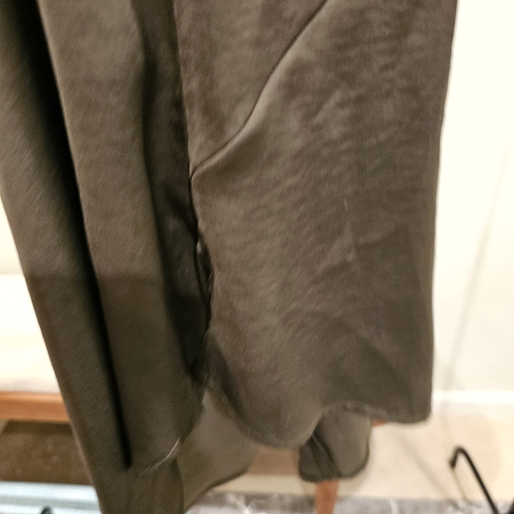 Express Olive Green top w/ Black Lace Trim - Picture 4 of 10